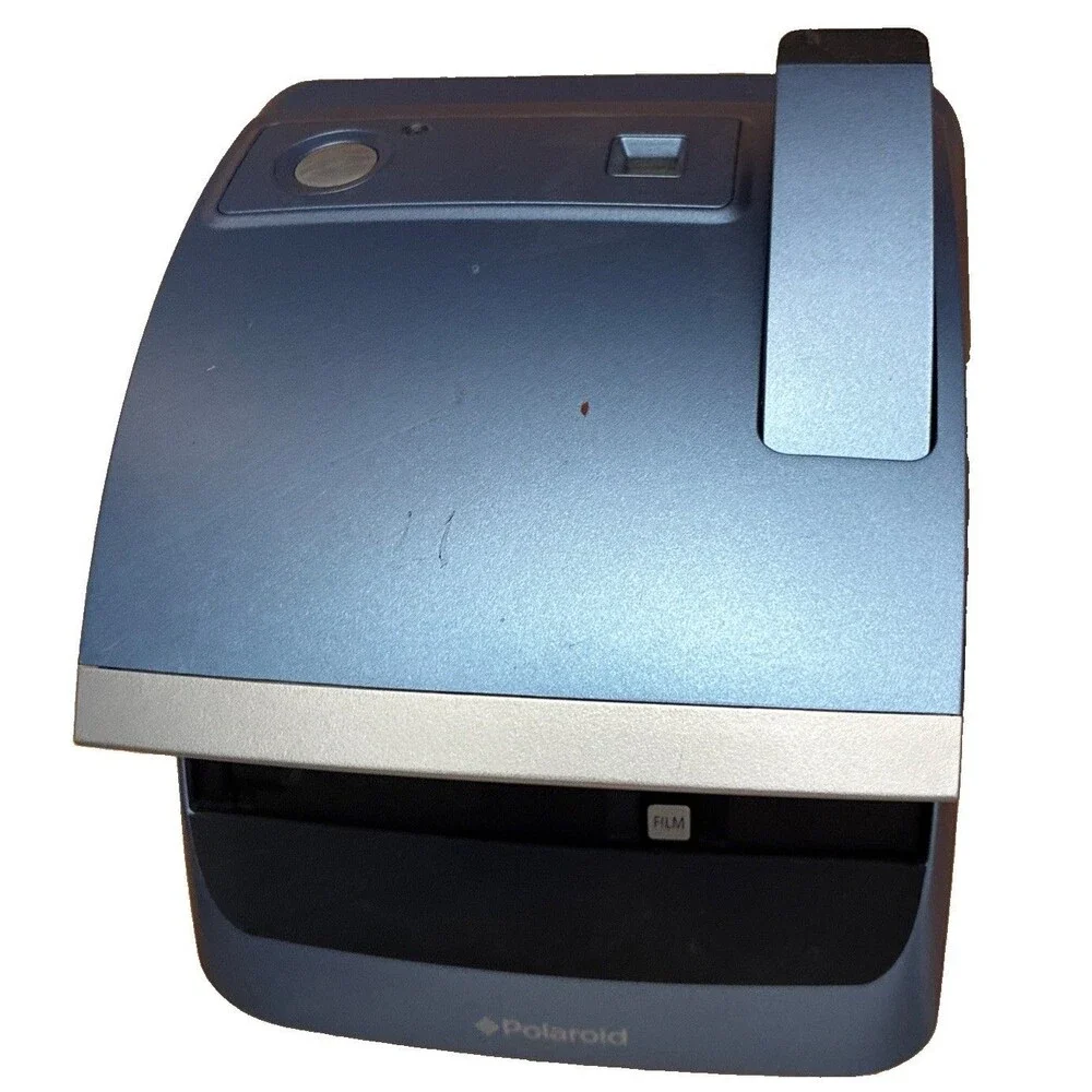Polaroid One600 Instant Camera Blue Built-In Flash Focus 3’ Range Not Tested